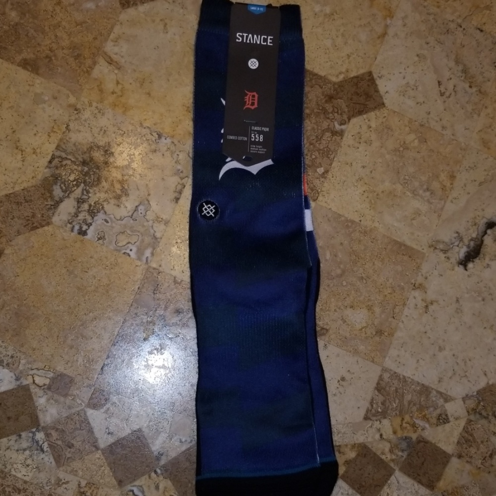 Tigers splatter socks
